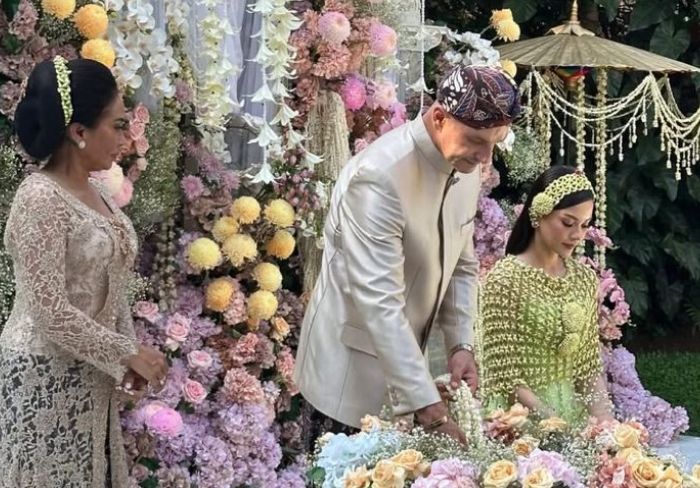 Makna Prosesi Siraman dalam Adat Jawa di Pernikahan Al Ghazali dan Alyssa Daguise, Selalu Bikin Haru