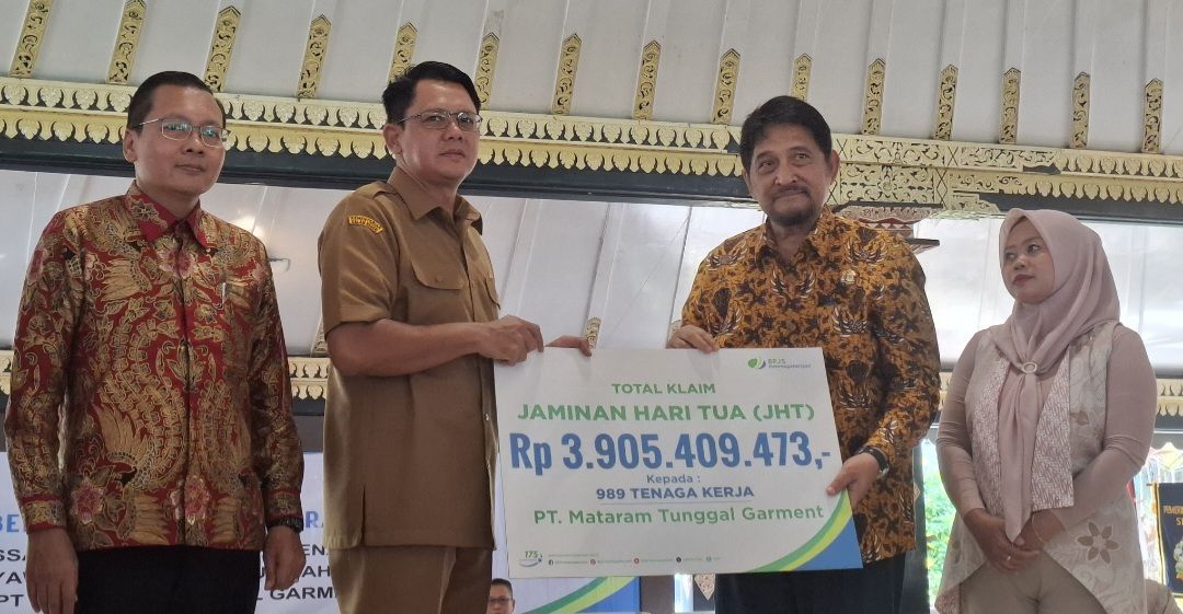 900 Karyawan Korban PHK Pabrik Garmen di Sleman Terima Bantuan JHT Senilai Rp3,9 Miliar