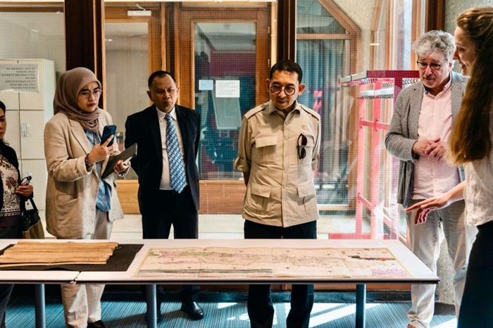 Polemik Penulisan Sejarah Tragedi Mei 1998, DPR akan Undang Menbud Fadli Zon untuk Klarifikasi