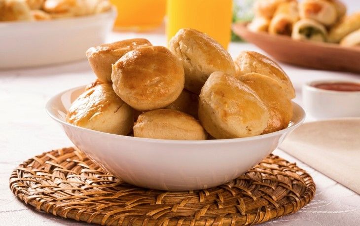 Almojábanas Kolombia: Resep Klasik Manis-Gurih dengan Tepung Jagung dan Sirup Rempah yang Lezat