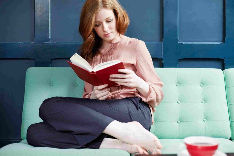 Banyak Membaca Buku, Otak Kamu Jadi Merasa Senang