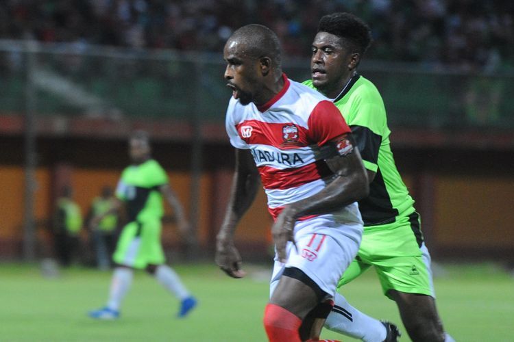Info! Pemain Terbaik Liga 1 2019 Jatuh Pada Greg Nwokolo