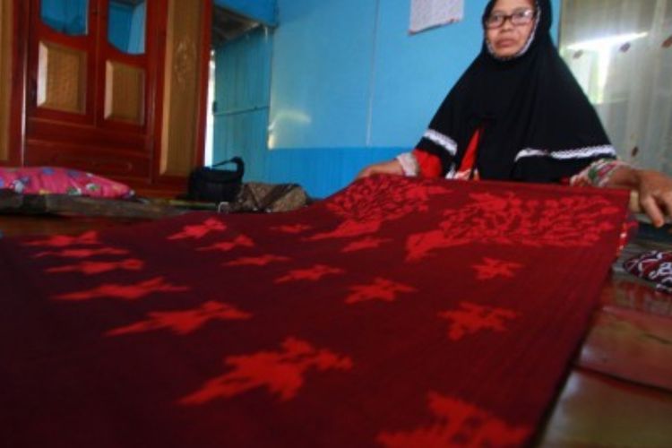 Tenun Pagatan, Wisata Budaya Tradisional Asal Bugis