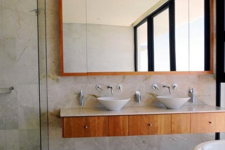 6 Benda yang Tidak Boleh Disimpan di Kamar Mandi