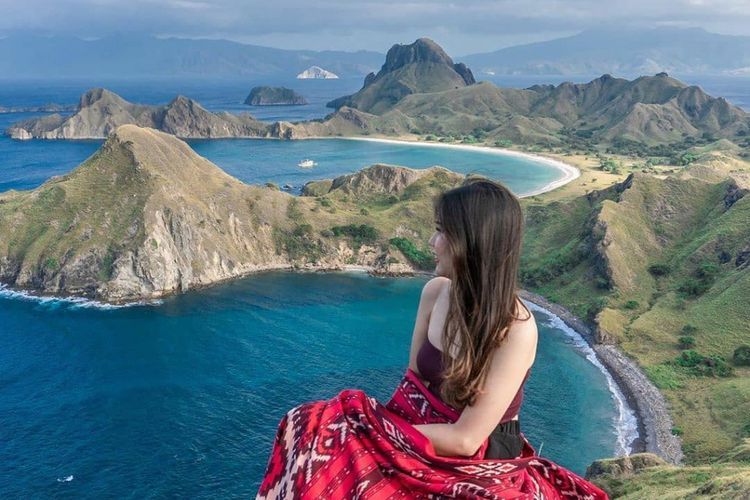 Suguhan Pulau Padar yang Memanjakan Mata