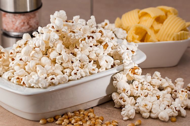 Ternyata Popcorn Termasuk Cemilan Sehat, Ini Tiga Alasannya