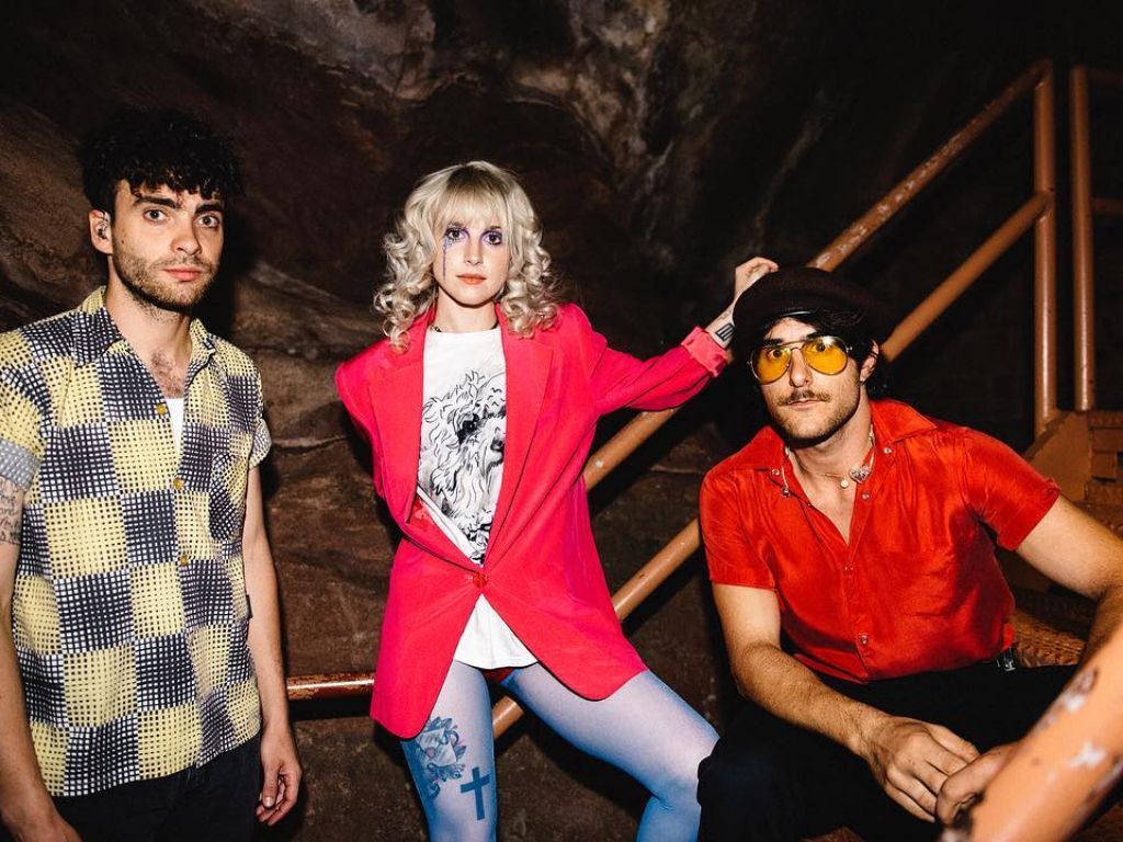 Hapus Seluruh Postingan Di Akun Sosial Media, Band Rock Paramore  Dirumorkan Bubar
