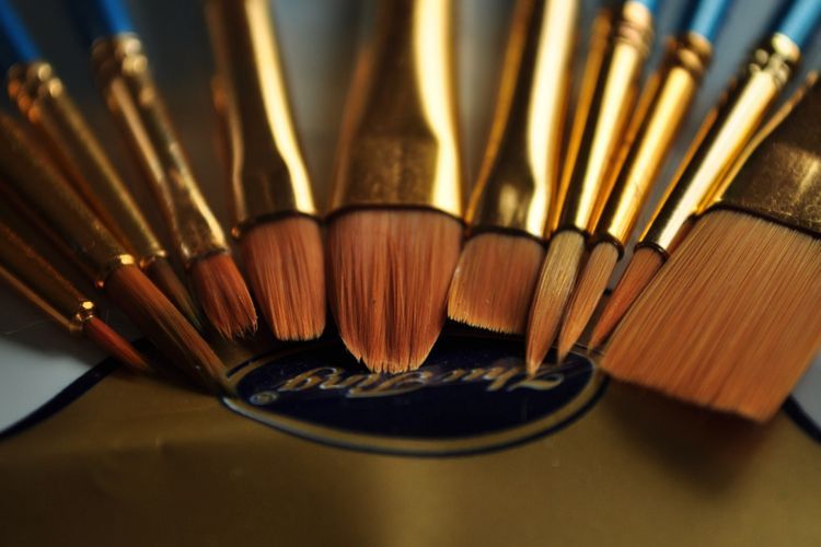 Malas Bersihkan Brush? Ini Dua Rekomendasi Produk Pembersih Brush