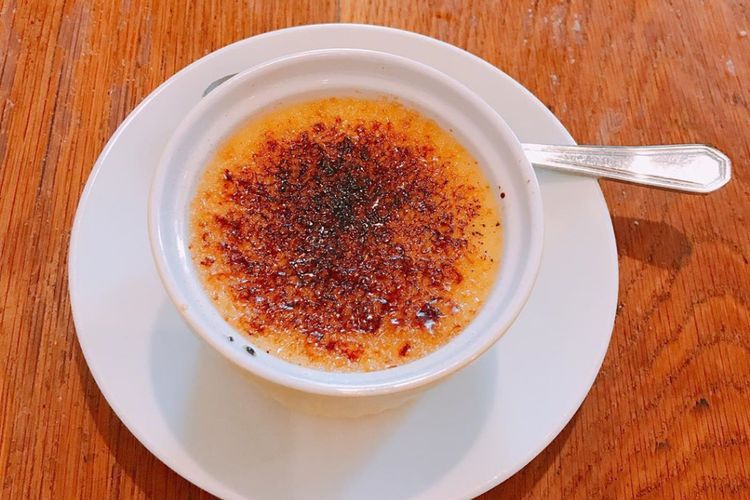 Camilan Manis: Resep Puding Teh Tarik Creme Brulee