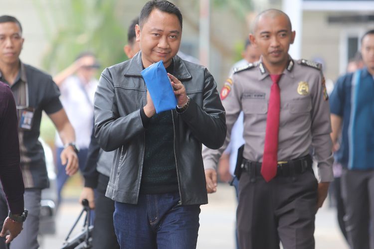 Jalani Pemeriksaan, Bupati Lampung Utara Ditetapkan Tersangka