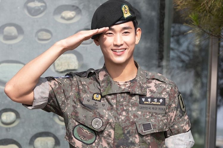 Kim Soo Hyun Ingin Dirikan Agensi Independen dengan Sepupunya