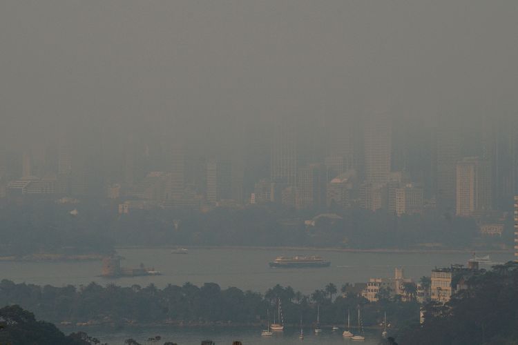 FOTO: Kabut Asap Kebakaran Hutan Selimuti Sydney