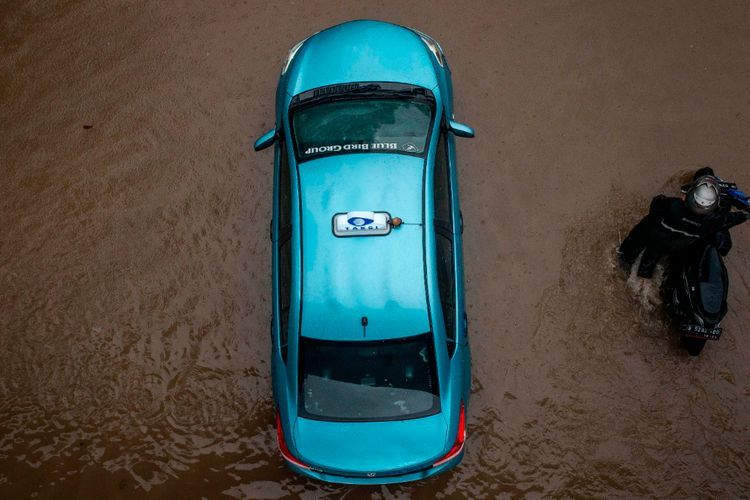 Muka Air Kali Krukut Meningkat, Wilayah Jakarta Selatan Dilanda Banjir