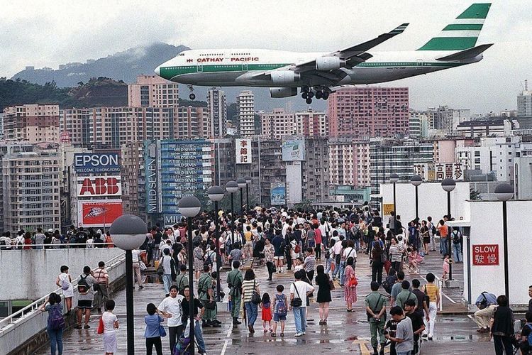Bandara Paling Berbahaya di Hong Kong yang Kini Tinggal Sejarah