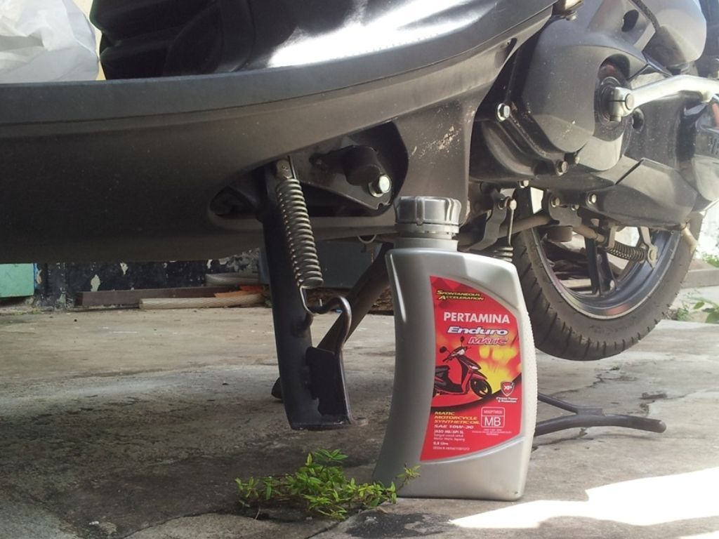Oli Motor Matic Rembes? Ini Penyebabnya yang Harus Kamu Ketahui, Wajib Simak!