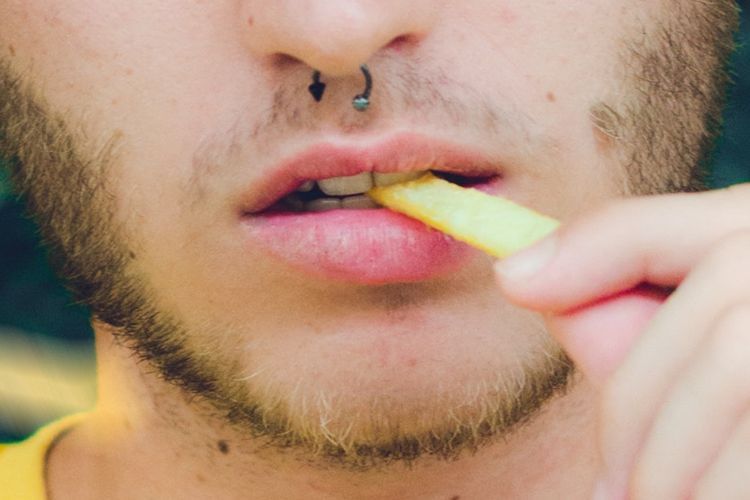 Pria! Pola Makan Buruk Berpengaruh Terhadap Kualitas Sperma