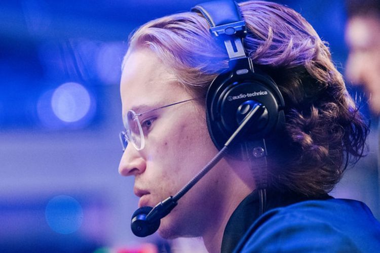 Topson: Hampir Seluruh Pemain Midlander DotA 2 Punya Sifat Egois!