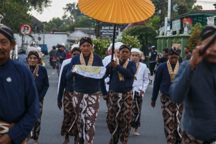 8 Tradisi Unik Isra Mi'raj di Indonesia, dari Marhabanan sampai Ambengan