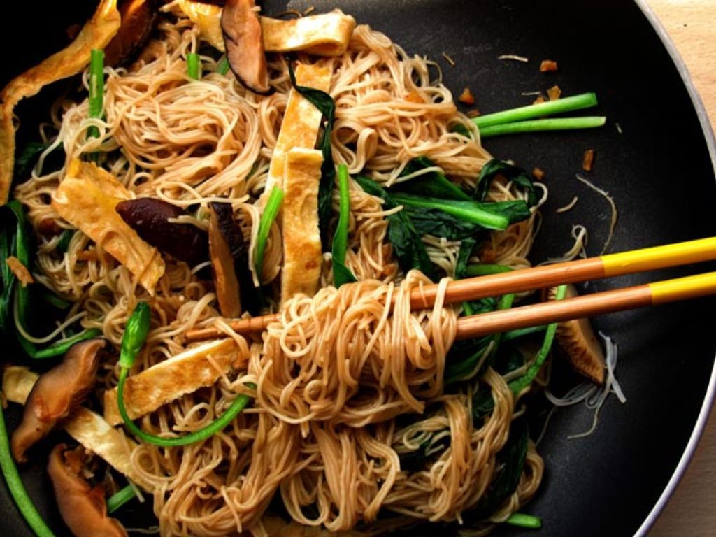 4 Resep Olahan Bihun Sederhana, dari Goreng sampai Sop! 