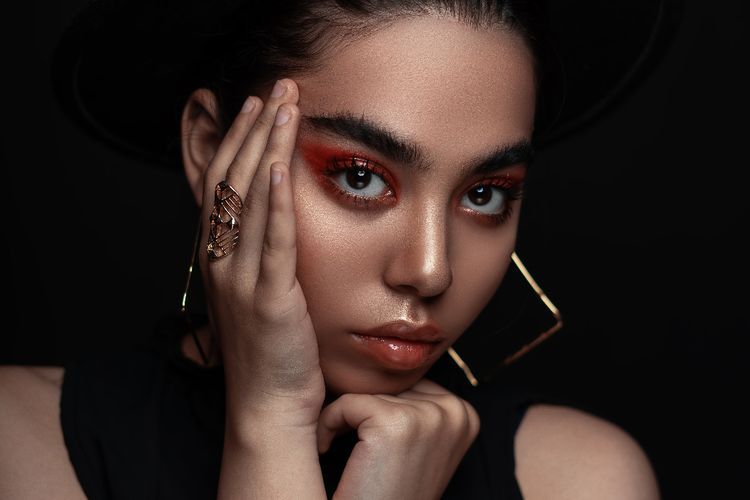 Sekilas Terlihat Sama, Ini Perbedaan Makeup Korea dan Thailand