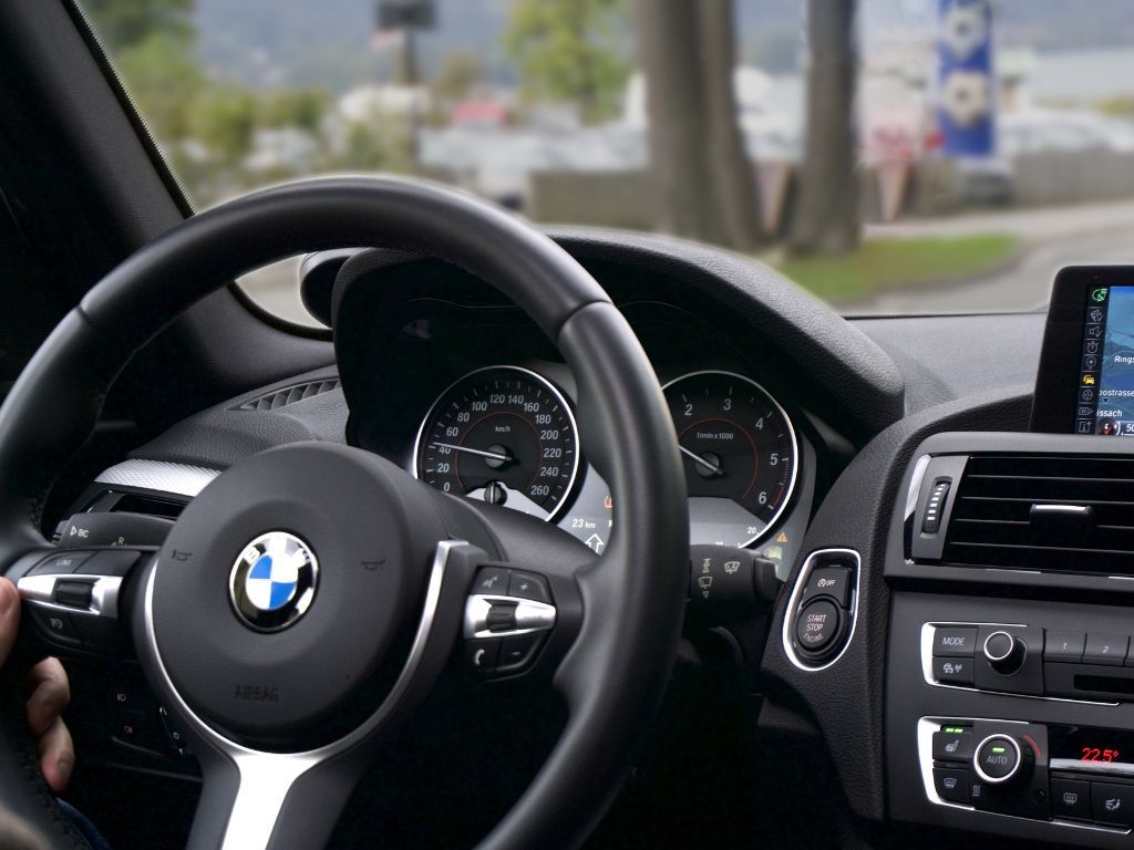 Benarkah Mobil Matic Lebih Boros dari Manual? Ini Jawabannya