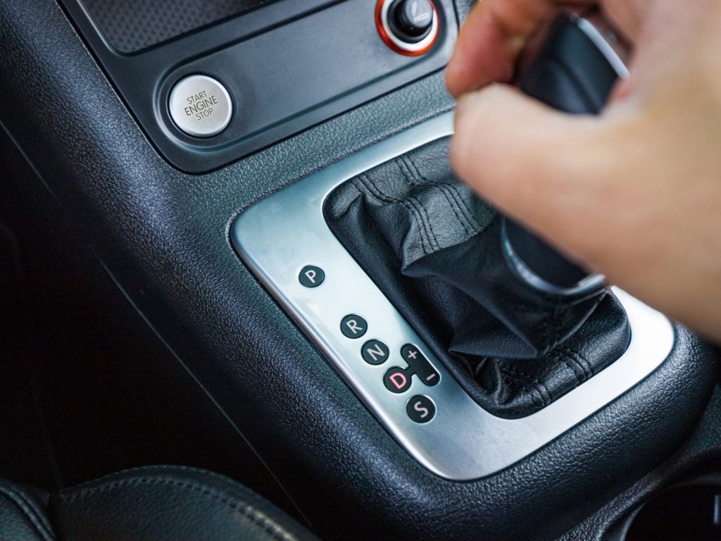 Kelebihan dan Kekurangan Mobil Matic yang Harus Diketahui, Lebih Irit BBM?
