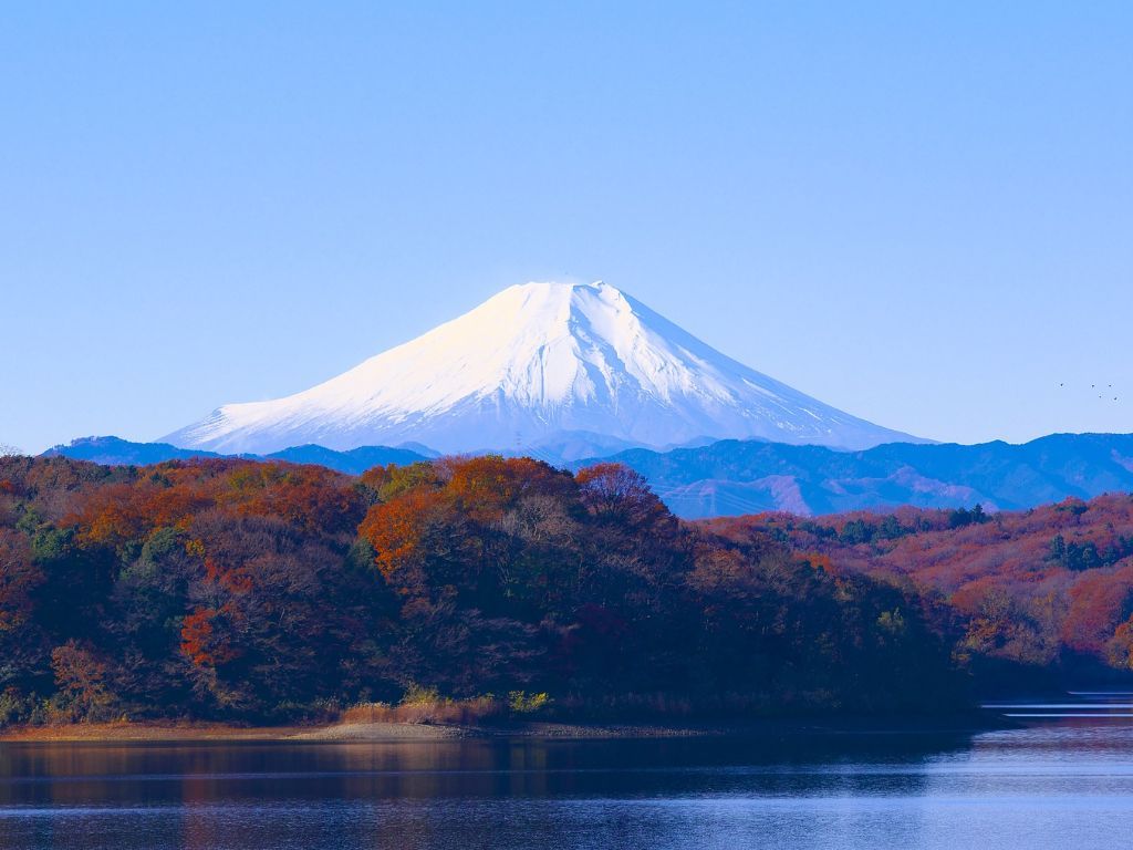 Ukir Rekor Terlambat dalam Sejarah, Gunung Fuji Akhirnya Kembali Bersalju