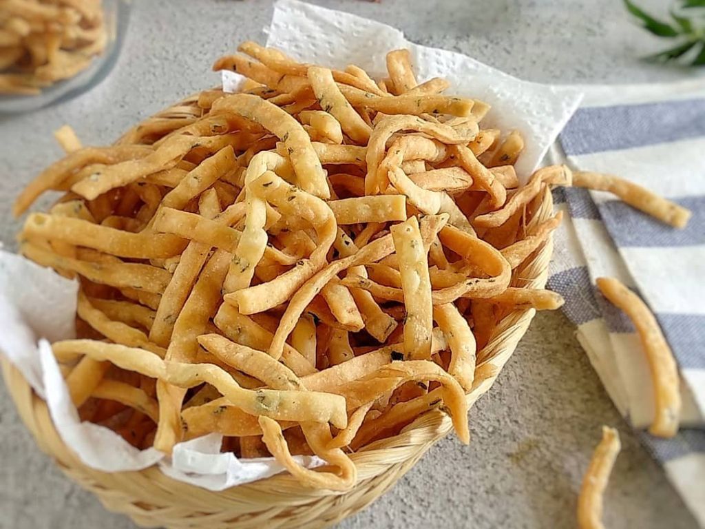 17 Ide Nama Usaha Kue Bawang Kekinian yang Bikin Dagangan Makin Laris!