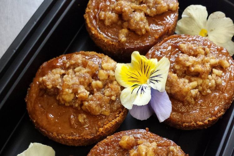 Cara Membuat Crumble Cake Oat, Almond, dan Pisang