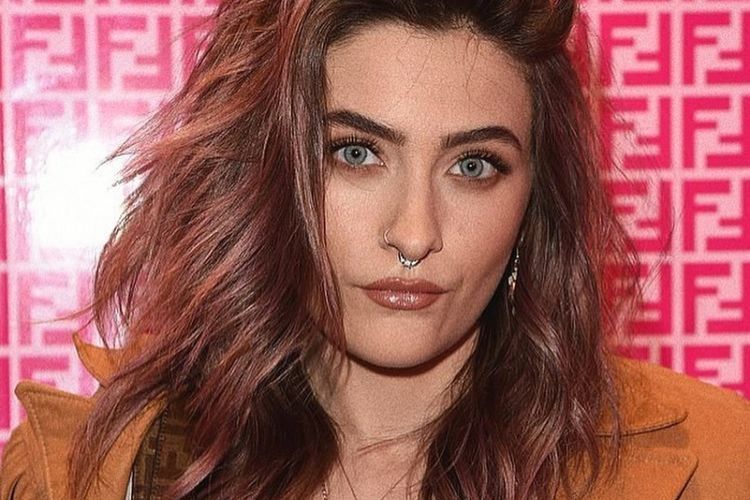 Putri Michael Jackson Dikecam karena Diduga Perankan Yesus Wanita