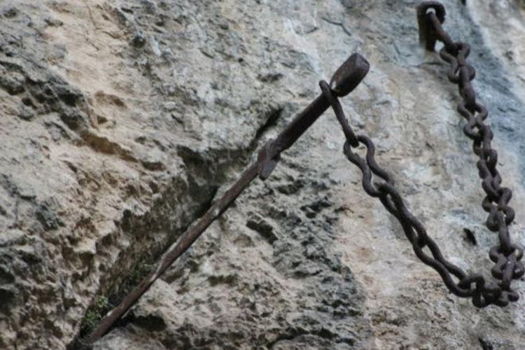 Misteri Asal-Usul Pedang Durandal Milik Roland yang Legendaris