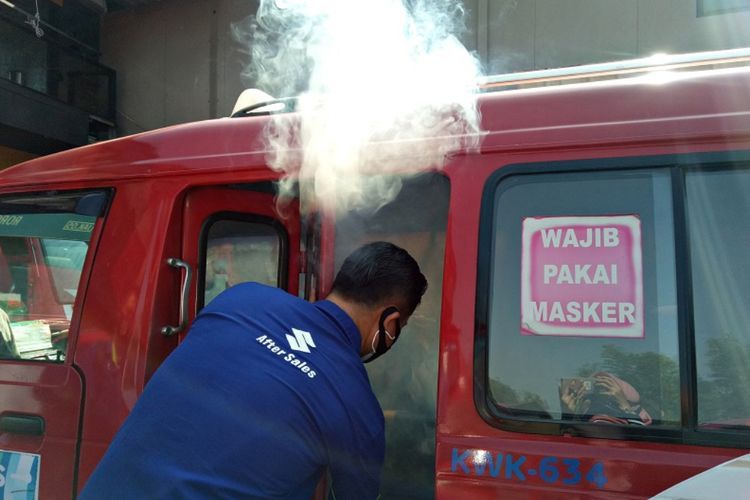 Jaga Transportasi Aman, Suzuki Semprot Disinfektan ke 1.001 Angkot