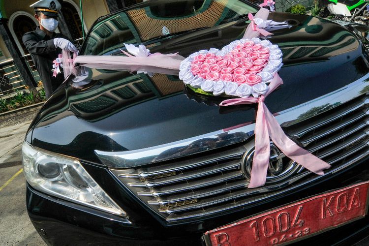 FOTO: Mobil Dinas Pemkot Untuk Pernikahan Warga