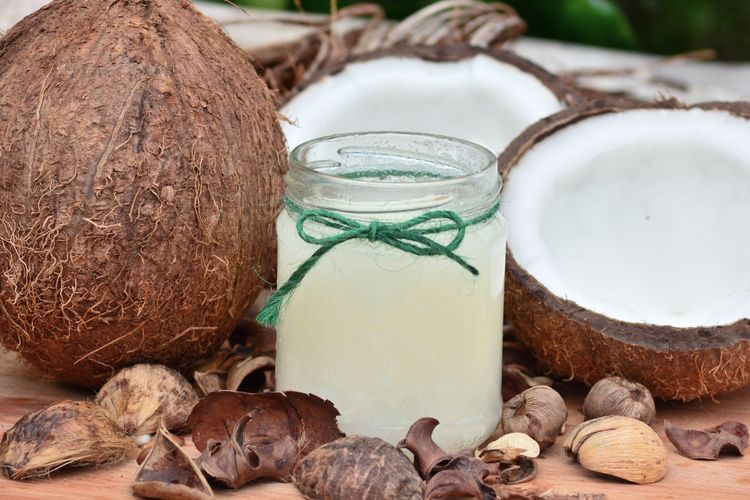 Mana yang Baik, Minyak Kelapa Murni atau Minyak Kelapa Olahan?