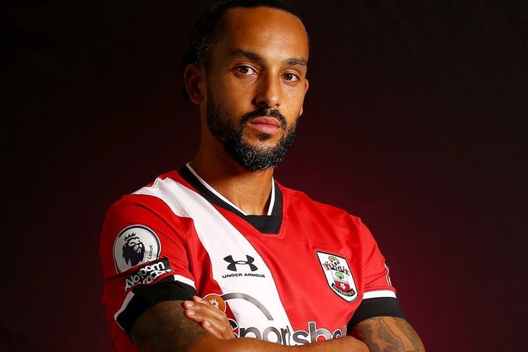 Ajang Reuni, Southampton Pinjam Theo Walcott dari Everton