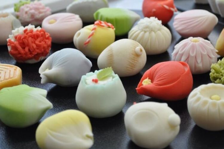 Wagashi, Makanan Manis Tradisional Jepang Teman Minum Teh Hijau