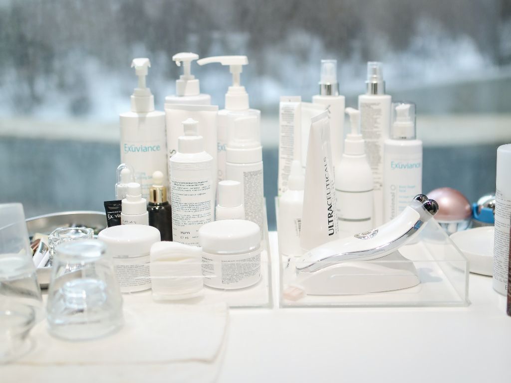 4 Jenis Skincare yang Sebaiknya Jangan Disimpan di Kulkas, Ini Alasannya!
