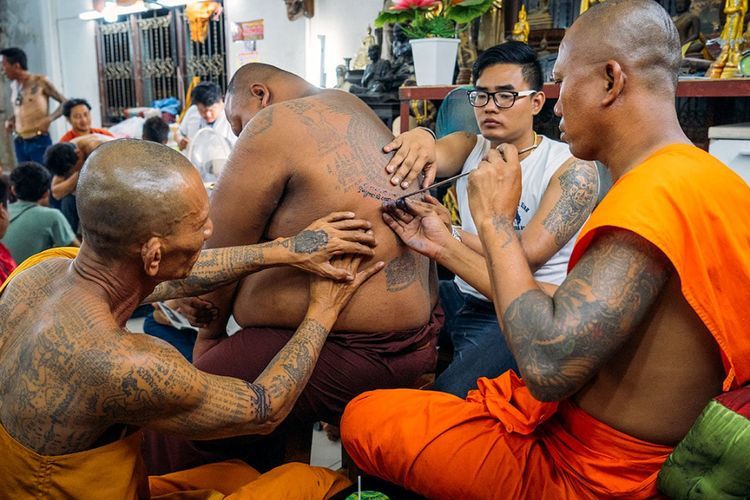 Magis dan Sakral, Begini Tato Sak Yant dari Biksu Buddha di Kamboja