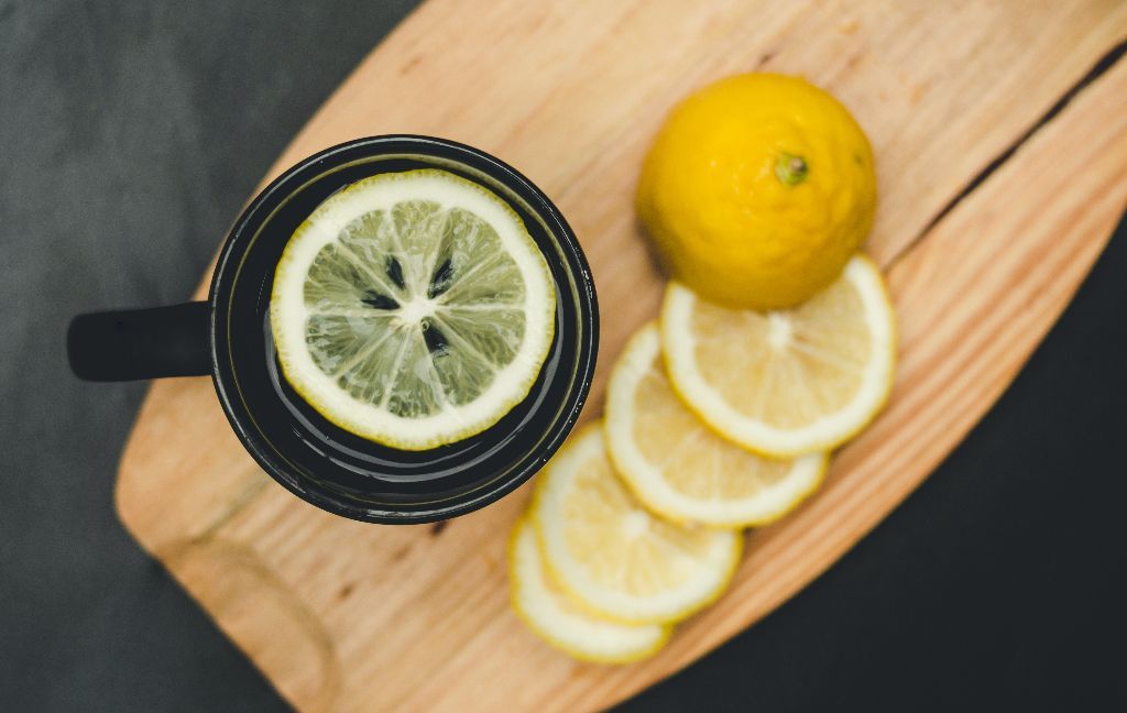Air Lemon dan Garam Hitam Kombinasi Minuman yang Membantu Menurunkan Berat Badan
