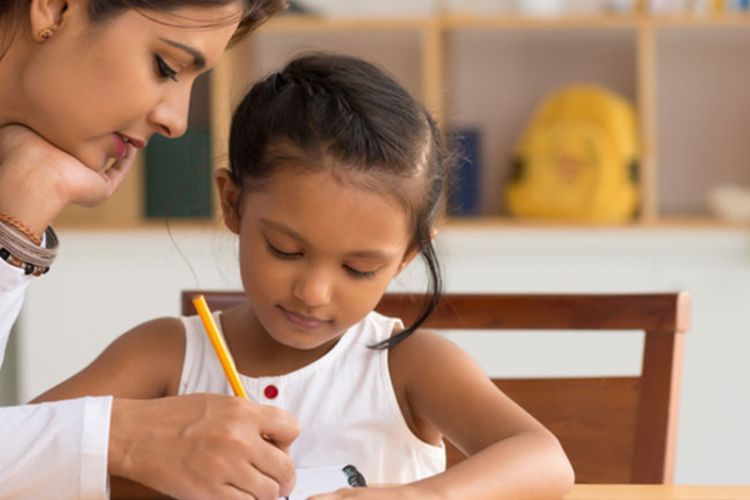 Ini 3 Metode yang Bisa Meningkatkan Kemampuan Menulis Anak Disgrafia