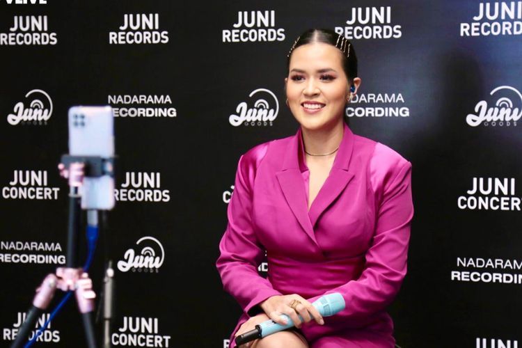 Daebak, Raisa Tampil dalam Gelaran Konser VLIVE Bersama Beberapa Idol Kpop Ternama