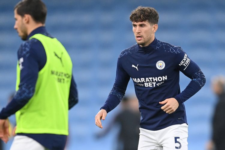 Guardiola Tuntut Konsistensi John Stones di Lini Pertahanan City: Ini Bukan Soal Kualitas