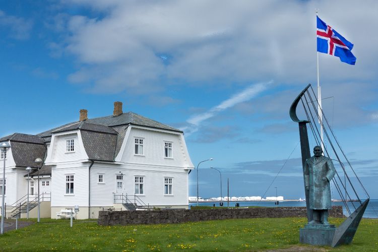 Mulai 10 Desember, Islandia Hapus Karantina Bagi Turis Asing dengan Riwayat Covid-19