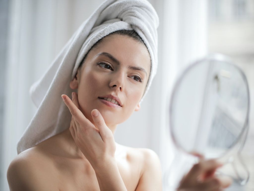 5 Cara Memutihkan Kulit Secara Alami dengan Bahan-Bahan Rumahan