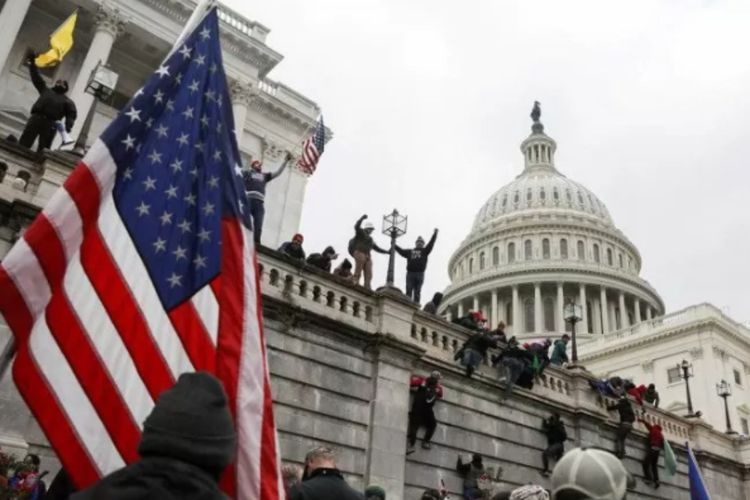 Buntut Penyerbuan Pendukung Donald Trump ke Gedung Kongres AS, 4 Orang Tewas 52 Ditangkap