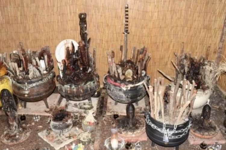 Dua Pria Jadi Perampok Kuburan, Curi Tengkorak Manusia untuk Buat Kuil Ilmu Hitam