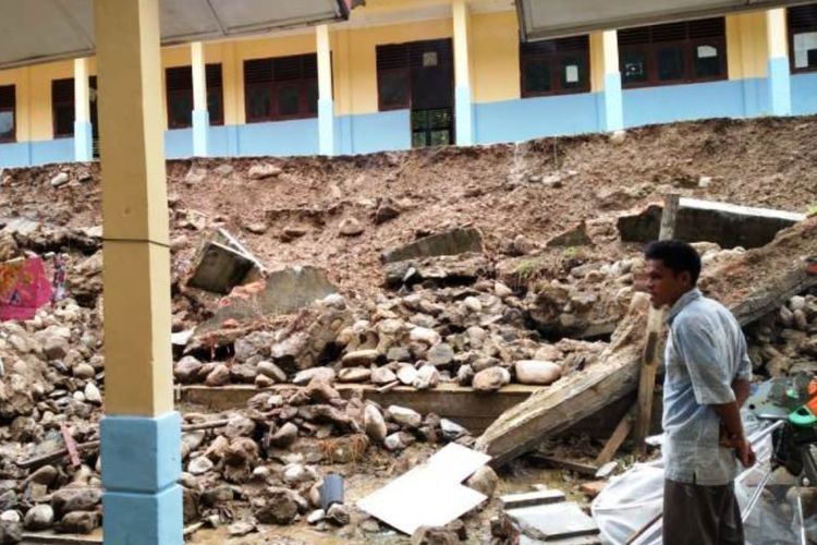 Curah Hujan Tinggi, Gedung SD Negeri Pepelah Gayo Lues Aceh Dilanda Longsor, Korban Nihil