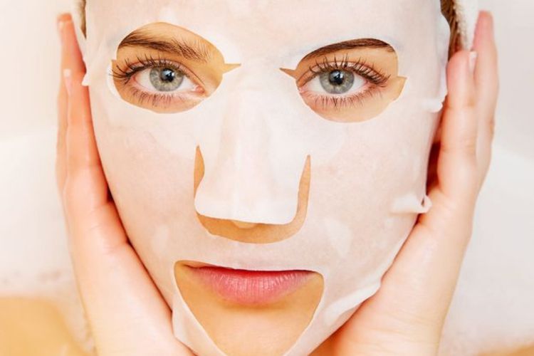 Sheet Mask Bisa Menimbulkan Jerawat, Begini Cara Pakainya yang Benar
