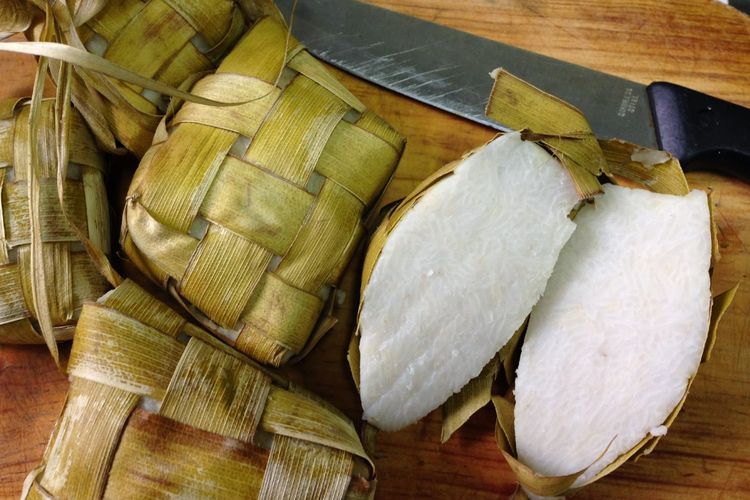 Rahasia Membuat Ketupat atau Lontong Padat Sempurna dan Tahan Lama
