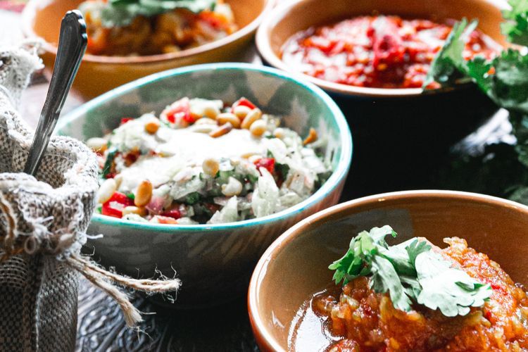 Mitos Makanan Pedas Menyebabkan Kanker Usus Besar, Simak Penjelasannya!